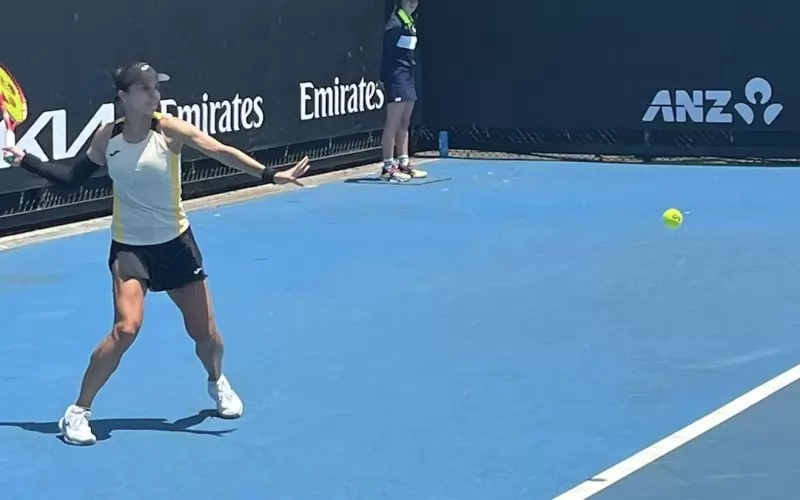 Виктория Томова приключи двубоя на корт №8 за час и половина.