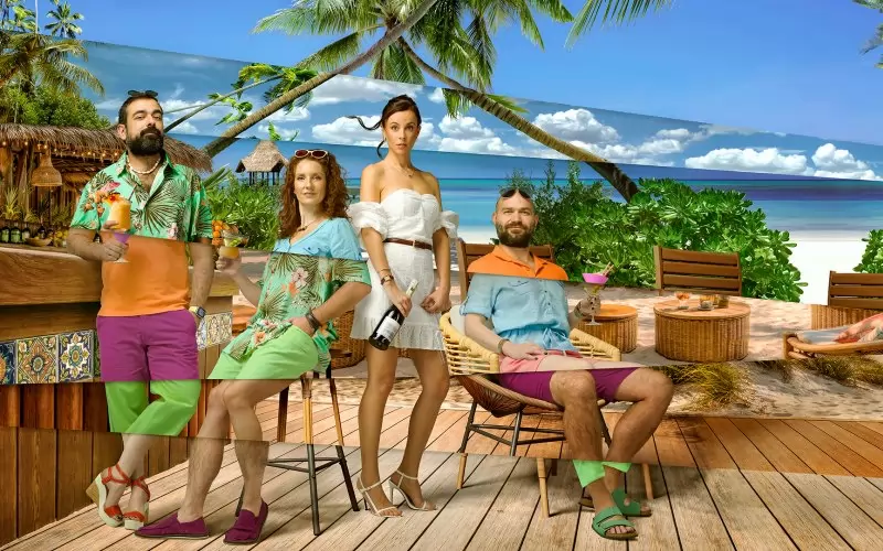 Нено Койнарски, Стела Ганчева, Александра Димитрова и Веселин Петров (от ляво на дясно) се превъплъщават в ролите в спектакъла.