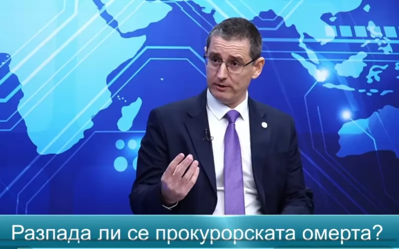 Елица Калпачка не обяснява в позицията си защо не е надигнала глас срещу Владимир Николов по-рано. На снимката - Николов в студиото на "Сега".