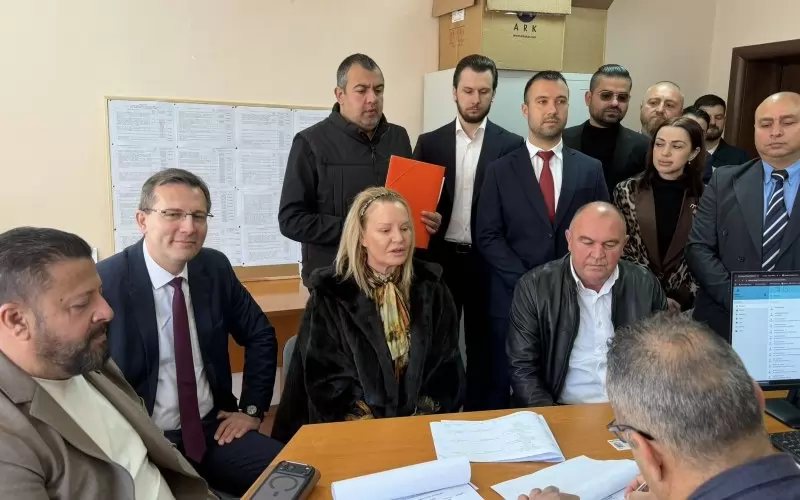 Веднага след изявлението в понеделник, че напуска БОК, Стефка Костадинова отиде да регистрира кандидатската листа на ДПС-НН в Пловдив. Ще трябва обаче първо да си финализира оставката от олимпийския комитет.