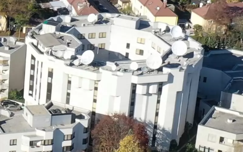 Покривът на най-големия руски комплекс във Виена, шеговито наричан Russencity.