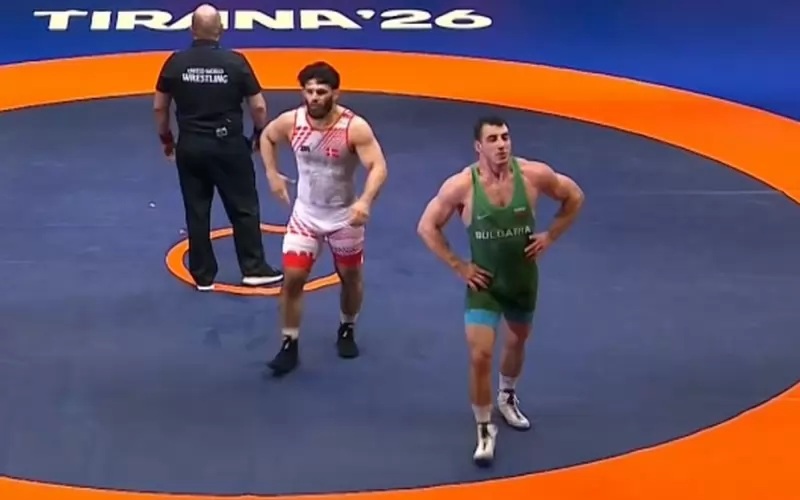 Разочарованият Семен Новиков се отправя