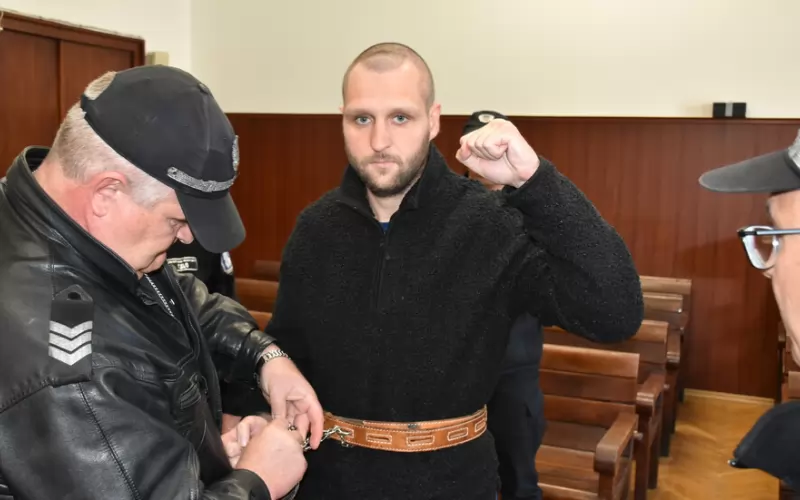 Американският гражданин в съдебната зала в Хасково