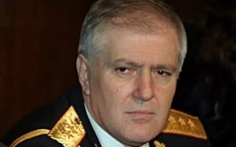 Валентин Петров