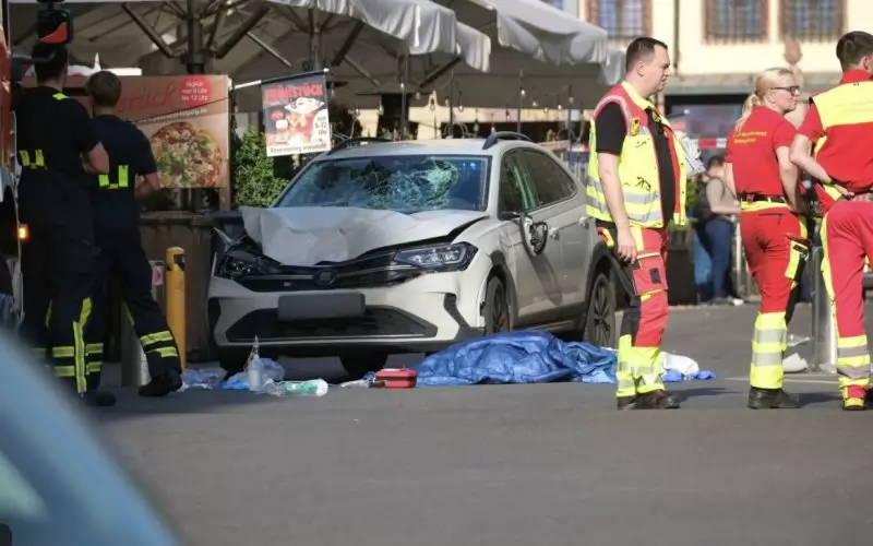 Полицаи и екипи на спешна помощ са около мястото на трагедията в Лайпциг.
