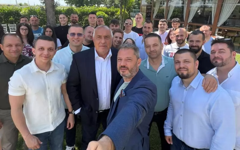 Добрев помага в инициативата на Борисов за обучаване на млади партийни кадри, наречена "Новите умове".
