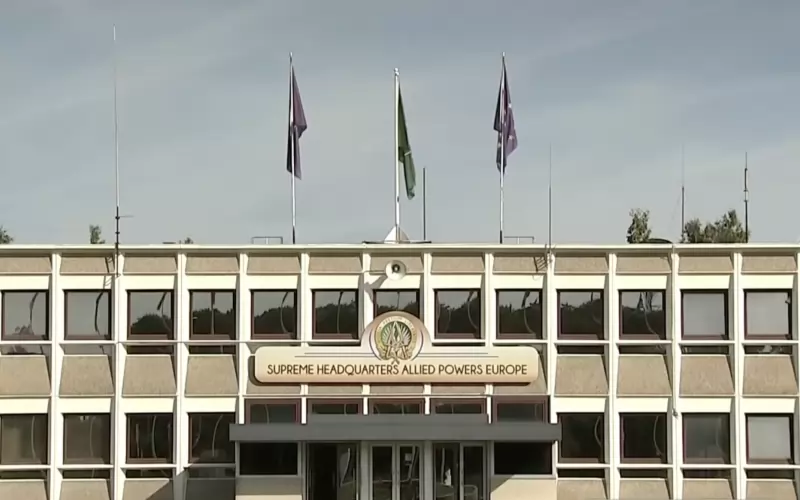 Щабът в Монс