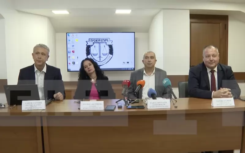 Шефовете на русенската прокуратура и на ГДБОП представят подробности за разкритата в София лаборатория