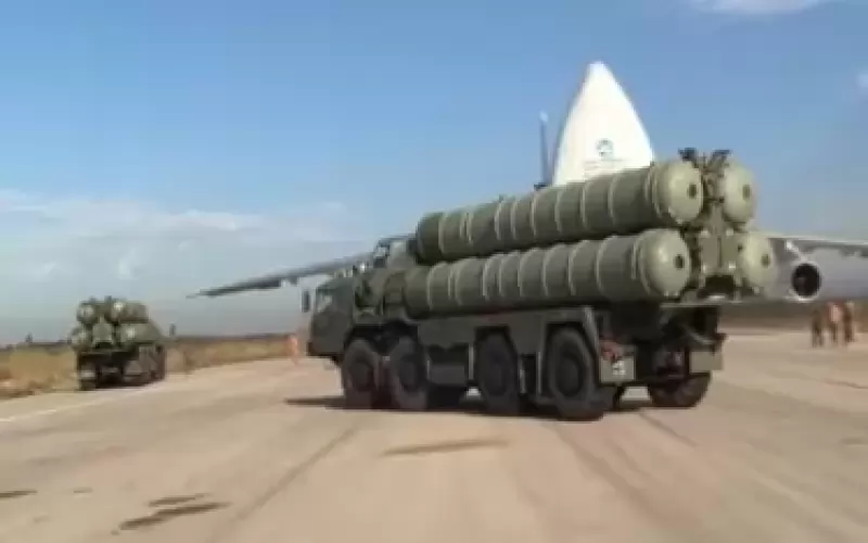 Кадър от пристигането в Турция на първата партида руски С 400