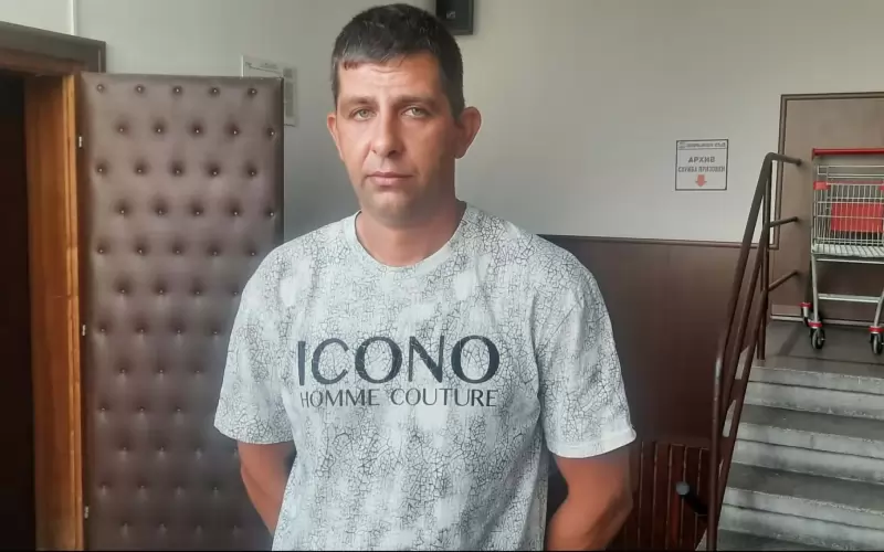 Лалю Бичев, който е пожарникар, животновъд и баща на три деца, отрича каквото и да е участие в отравянето на лешоядите