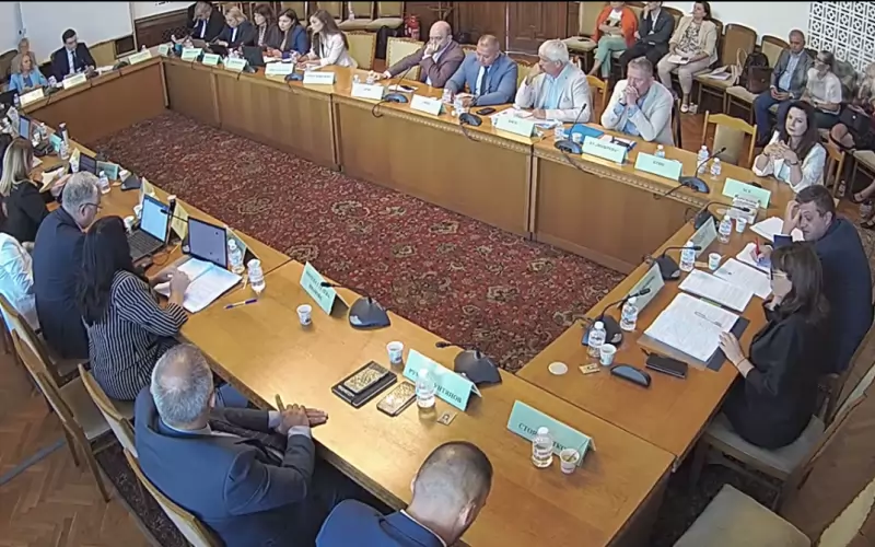 Близо три часа депутатите се разправяха за новите текстове за минималната заплата.