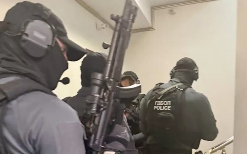 Момент от операцията на ГДБОП и прокуратурата в Пловдив