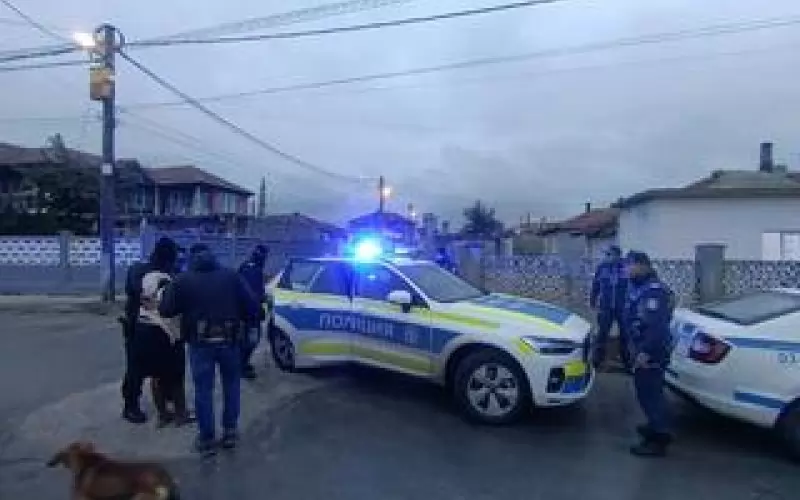 На няколко места в страната полицията направи своеобразни КПП-тата за проверка на хора и коли