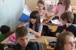 Синдикат иска санкции и за родители, ако децата им са с телефони в час 