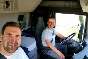 Евродепутатът Новаков - от ТИР, та на глог