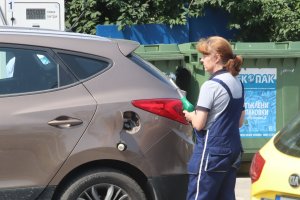 В данъчните складове в които се съхраняват горива или са разположени