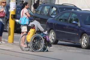 Хора с доказан дефицит на горните и долните крайници ще могат