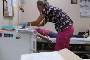 Изискване за наличие на положителен PCR тест на дарителя обърква