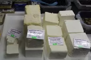 Агенцията по храните откри фалшиво сирене 