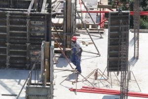 С 12 2 се е увеличила средната заплата през първото тримесечие