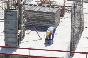 Липса на квалифицирани кадри тормози и строителния бранш Това обявиха от