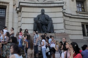 Студентските съвети се събират спешно заради високите такси