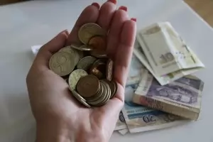 Жените в България взимат с 14% по-ниски заплати от мъжете