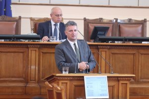 Новоизбраният председател на парламентарната енергийна комисия Валентин Николов ГЕРБ призова