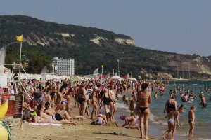 Тези които се чувстват смачкани в лятната жега и не