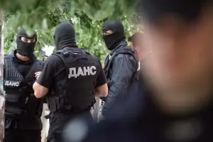 ДАНС и КПКОНПИ влязоха в общината в Омуртаг