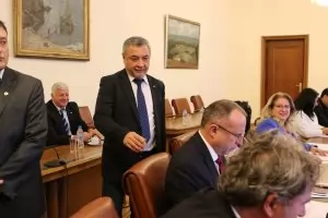 Вицепремиерът Симеонов: "Малшанс е да видите как ме ядат рибите и раците под бургаския мост"