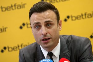 В седмичната си колонка Димитър Бербатов остро нападна Борислав Михайлов