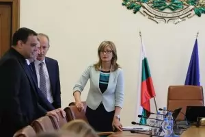 Ек. Захариева: Пакет "Мобилност" нарушава основни принципи на Европа
