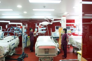 Пълен локдаун за неваксинирани е готова да наложи Австрия ако