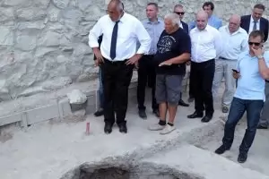  Екскурзиите на Борисов по време на политическата буря