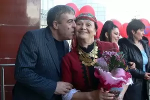  Всяка партия си има един Бенчо