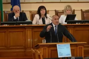 Депутатите извикаха Борисов за разяснения по тол системата 