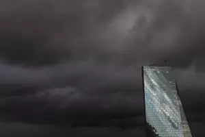 ЕЦБ: Пазарът на недвижими имоти ще предизвика следващата криза в Европа