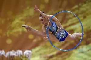 Раева: Горе главата, момичета!