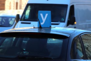 Кандидат шофьорите вече ще преминават през обучение за шофиране извън населено