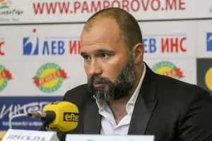  "Уест Хем" бе предложен за мача в памет на Гунди