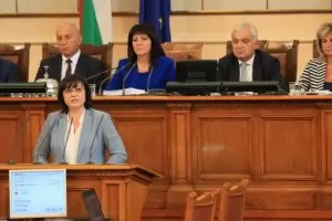 Рашидов и Нинова се скараха с декларации