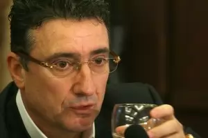 Ветко Арабаджиев остава в ареста