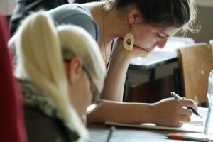 Всички изпити за кандидатсване в университет е редно да бъдат