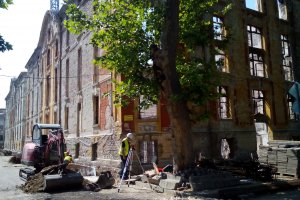 След скандала миналата седмица днес багери влязоха в още един