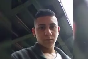 Вече нищо не може да стане без натиск върху управляващите