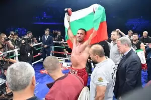 Кубрат Пулев ще чака поне година мача за световната титла