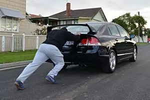 Бутайте напред, бе!