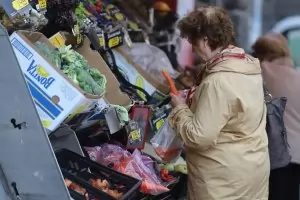 Българинът е ял по-малко и плащал с 30% по-скъпо в края на 2022 г. 