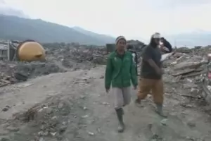 Земетресение с магнитуд 6,4 по Рихтер разтърси Индонезия